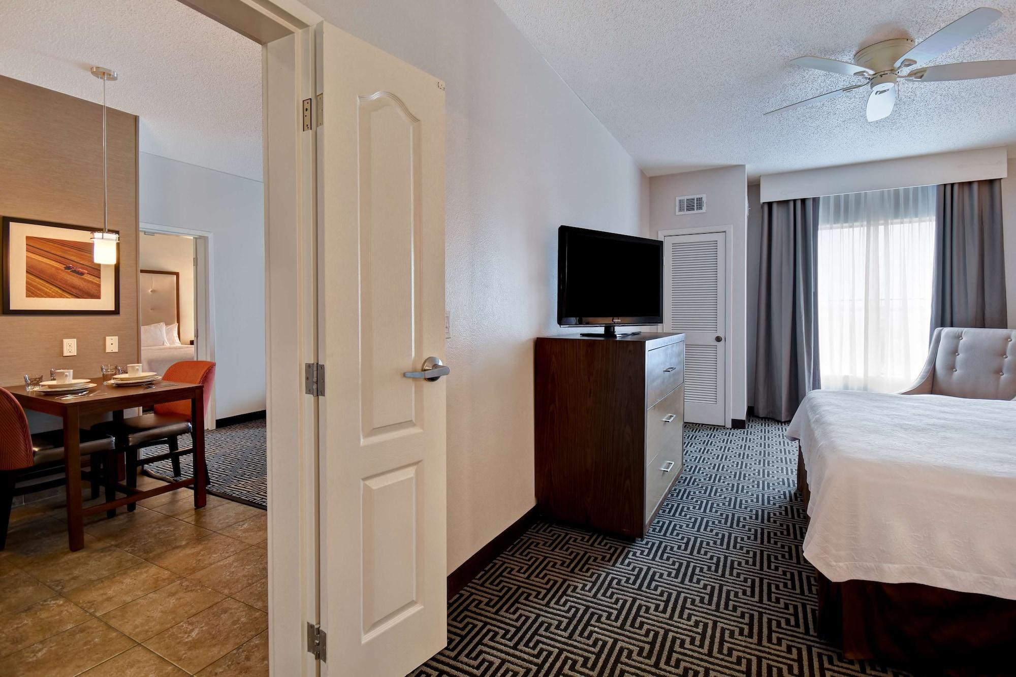 Hotel Homewood By Hilton Hou Intercontinental Airport