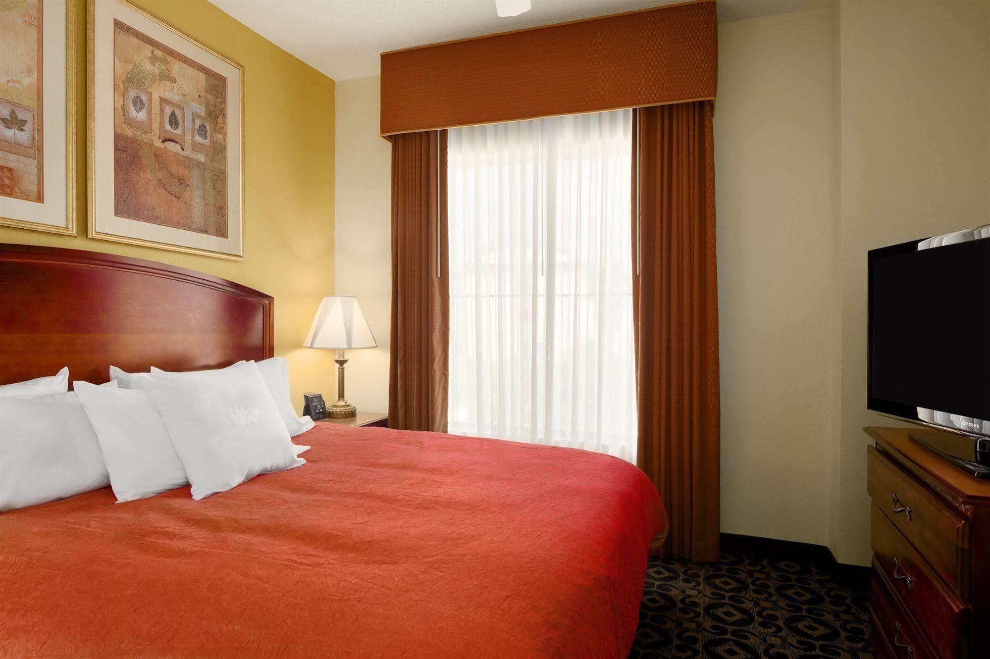 Hotel Homewood By Hilton Hou Intercontinental Airport